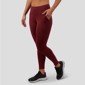 ✨ NWT ✨Orangetheory Plum 7/8 Leggings